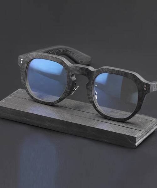 Forged carbon pattern eyewear frame
